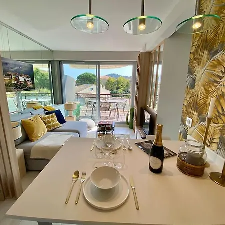 Appt Standing Sttropez Terrasse Piscine Parking Appartement Saint-Tropez