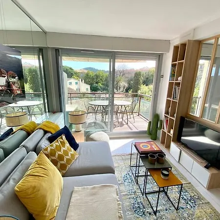 Appt Standing Sttropez Terrasse Piscine Parking * サントロペ